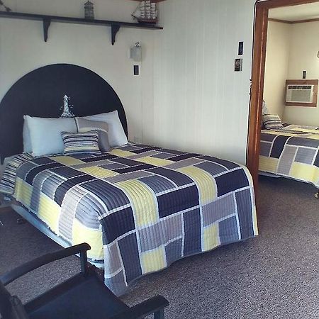 The Monarch Motel Cheboygan Esterno foto